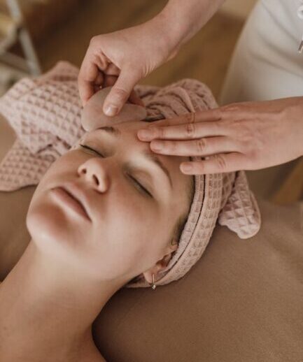 Jede Behandlung ist individuell auf Ihre Haut foto